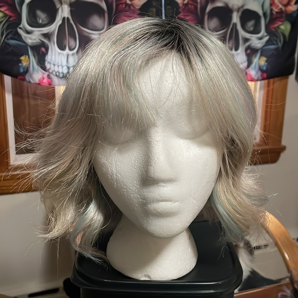 Cysterwigs synthetic wig.
